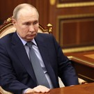 Путин подписал закон об индексации пенсий работающим пенсионерам