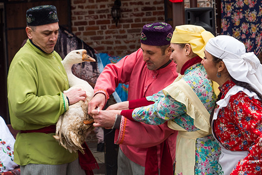 В «Татарской усадьбе» прошел праздник «Каз өмәсе» («Гусиное перо»)