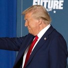 Трамп допустил сокращение помощи Украине со стороны США