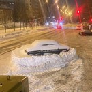 Жителей Казани призвали не оставлять авто у дорог на ночь. Из-за этого появляются «снежные острова» 