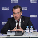 Медведев предложил россиянам отдыхать в Африке вместо Европы