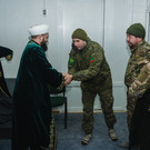 Камиль Самигуллин провел намаз в соборной мечети Луганска