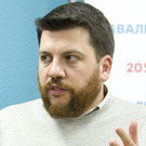 СКР потребовал заочно арестовать соратника Навального Волкова