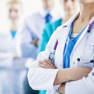 «Ветви воткнулись в глаз»: в Челнах врачи спасли зрение женщине, упавшей лицом на стебли малины