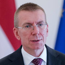 Президент Латвии заявил, что Россия должна быть разрушена