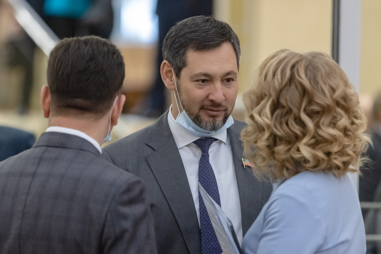 Волынец объясняла Коробченко, что детей бить нельзя, а Абдулганиев отдувался за минфин