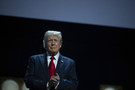 Трамп пригрозил закрыть рынок США странам, отказывающимся от доллара