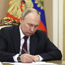 Путин присвоил почетное звание главе управления сельского хозяйства и продовольствия в Тюлячинском районе РТ