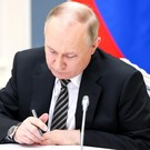 Путин подписал законы о неисполнении постановлений ЕСПЧ в России с 15 марта