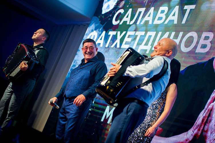 Салават дал концерт в челнинском ресторане «ЦЕХ»