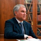 Володин предложил ужесточить ответственность за продажу вейпов детям
