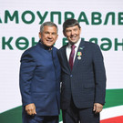 Минниханов вручил госнаграды РТ по случаю Дня местного самоуправления
