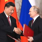 Си Цзиньпин поздравил Путина с переизбранием