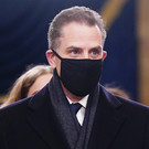 Daily Mail узнала о причастности сына Байдена к лабораториям на Украине