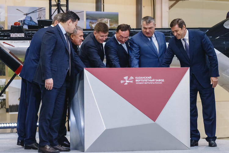 Минниханов и Богинский заложили стройку нового цеха КВЗ