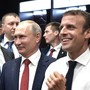 «Путин, хэй, хэй-хэй!»: как французы встречали президента России в раздевалке