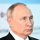 Путин: нет ничего лучше и ценнее, чем семьи, где растет много детей