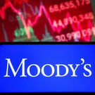 Moody's ухудшило прогноз рейтинга США до негативного