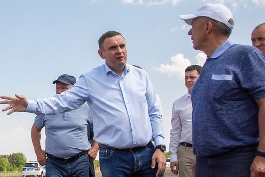 Минниханов дал старт строительству оптово-распределительного центра в Елабуге