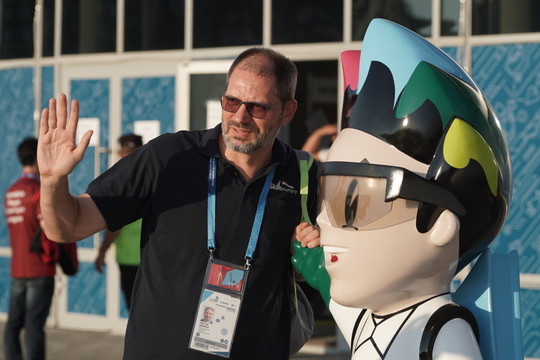 Зрителей церемонии открытия WorldSkills на «Казань Арене» встречали ростовые куклы
