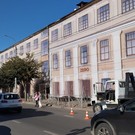 На Профсоюзной в Казани из-за саммита БРИКС «прикрыли» фасад фабрики «Адонис» 