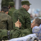 Госдума исправила резонансный законопроект о гауптвахте за гаджеты у военных