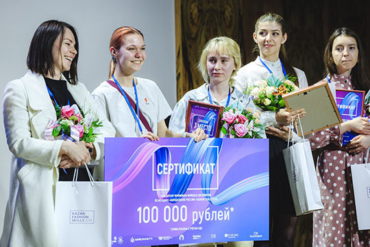 Создать платье за 20 часов могут только профессионалы