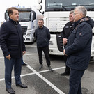 Метшин проконтролировал отправку стройматериалов и продуктов в Лисичанск и Рубежное