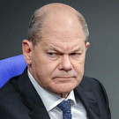 Шольц заявил, что в ЕС договорились направить Киеву 90% доходов от замороженных активов РФ