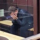 Священника, расчленившего свою супругу, привезли в суд – следователь просит заключить его под стражу