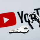 Forbes: Роскомнадзор пригрозил ускоряющим YouTube операторам аннулированием лицензии