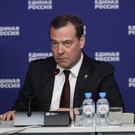 Медведев: «Оружие мы производим не вместо, а вместе со всем, что нужно нашей стране»