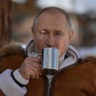 Песков объяснил, почему Путин отдыхает в Сибири