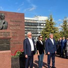 В Челнах прошел траурный митинг в память о первом гендиректоре КАМАЗа 