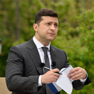 Зеленский заявил о готовности искать компромисс по Крыму и республикам Донбасса 