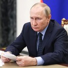 Путин предложил лишать приобретенного гражданства за дискредитацию армии