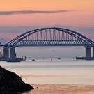 Крымский мост появился на обложках нового учебника истории с подачи Путина