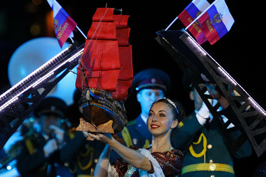 У стен Кремля проходит фестиваль «Спасская башня»