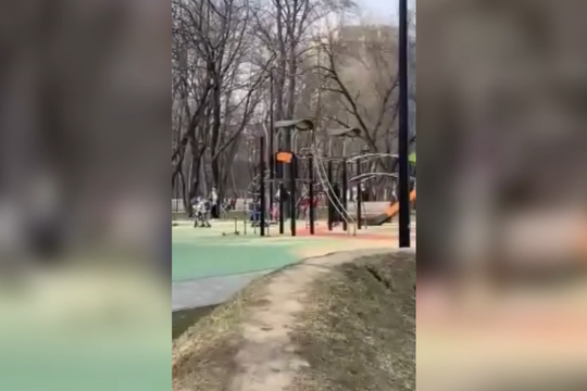 Москвичей стали призывать остаться дома по «громкой связи»