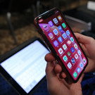 Китайская Huawei начала закрывать магазины в России
