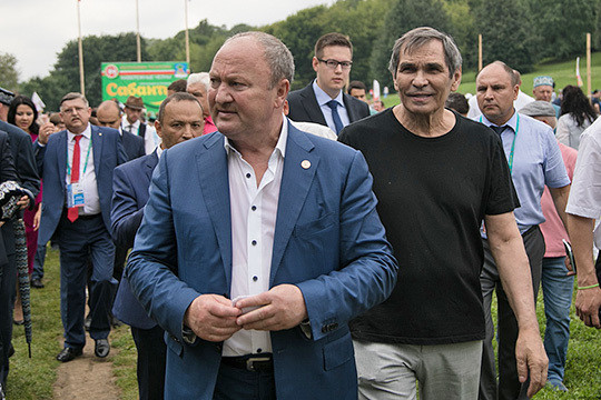 Алина Загитова, Бари Алибасов, скачки и гигантский чак-чак: в Москве прошел Сабантуй