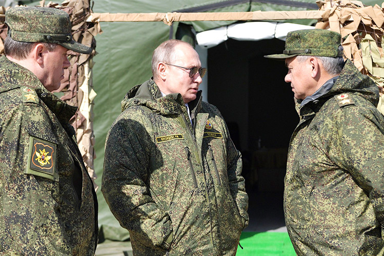 «Уволенный замминистра обороны по тылу мне прислал ответ, что российские воины должны воевать без трусов»