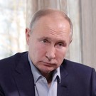 Путин заявил, что завтра привьется от COVID-19
