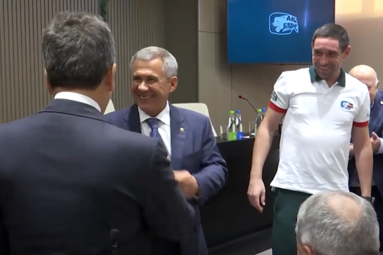 Минниханов – «Ак Барсу»: «Вы побеждаете – мы радуемся, проигрываете – расстраиваемся»