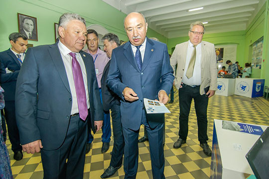 Прогноз КФУ: в 2025-м электроника станет имплантируемой, а в 2031-м люди станут киборгами