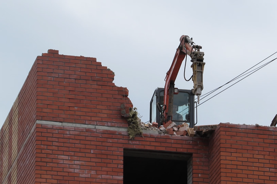 В Казани сносят «лишние» этажи и подъезд в ЖК «Золотая середина»