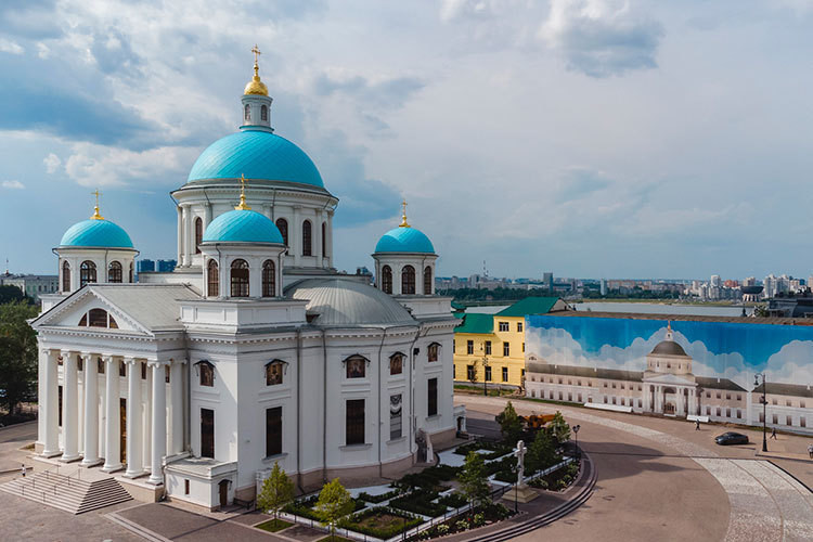 Как выглядит воссозданный собор Казанской иконы Божией Матери