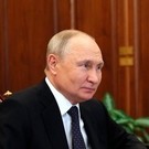 Путин указал Чемезову на нерусское название отечественной системы бронирования авиабилетов