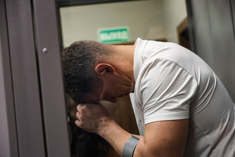 Суд приговорил экс-главу КирМоса Сергея Миронова к 2 годам лишения свободы и освободил его в зале суда
