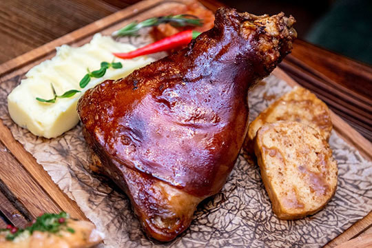 «Немцы говорят, что рулька у нас вкуснее, чем в Чехии!»